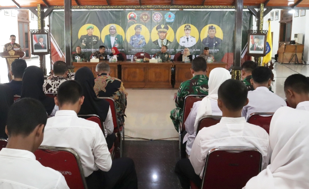 Ratusan Pelajar Brebes Kumpul di Pendopo, Ikuti Pendidikan Bela Negara