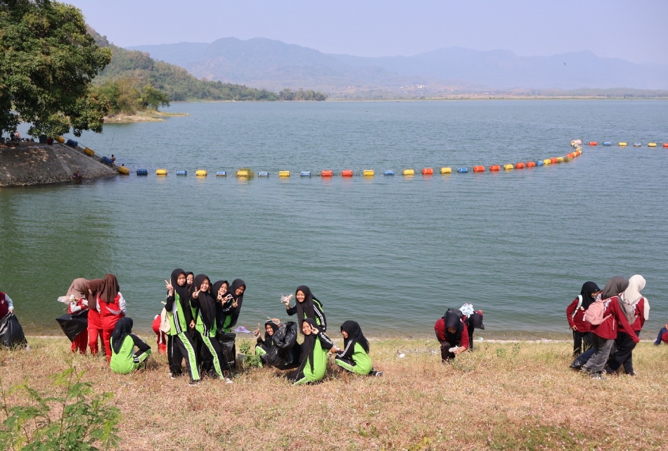 Waduk Malahayu Bersih, Wisata Makin Asri Berkat Kolaborasi Warga dan Pelajar