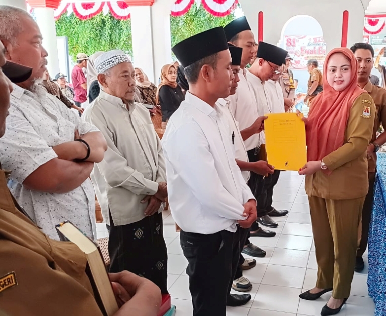 Kuwu Pabuaran Lor Melantik Lima Perangkat Desa